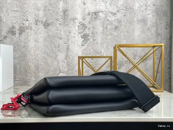 COUSSIN PM LOUIS VUITTON 0423